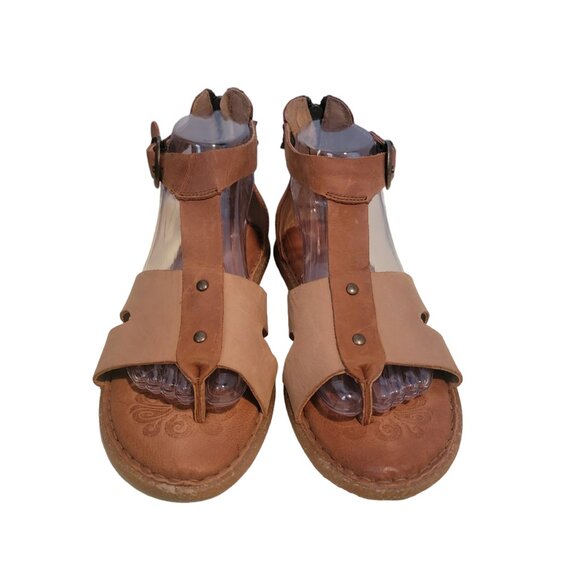 Born Timina Brown Leather T Strap Cushioned Sandal w Toe Thong - Picture 2 of 15